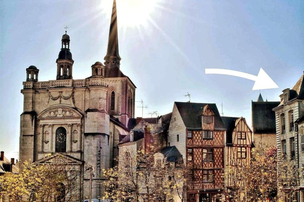 Grand Appartement Place Saint-Pierre, Proche Chateau De Saumur Et Bord De Loire" Εξωτερικό φωτογραφία